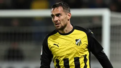 BK Häcken lost 1 - 3 to Västerås SK at Nordic Wellness Arena, a match where Leo Väisänen was sent off in the first half