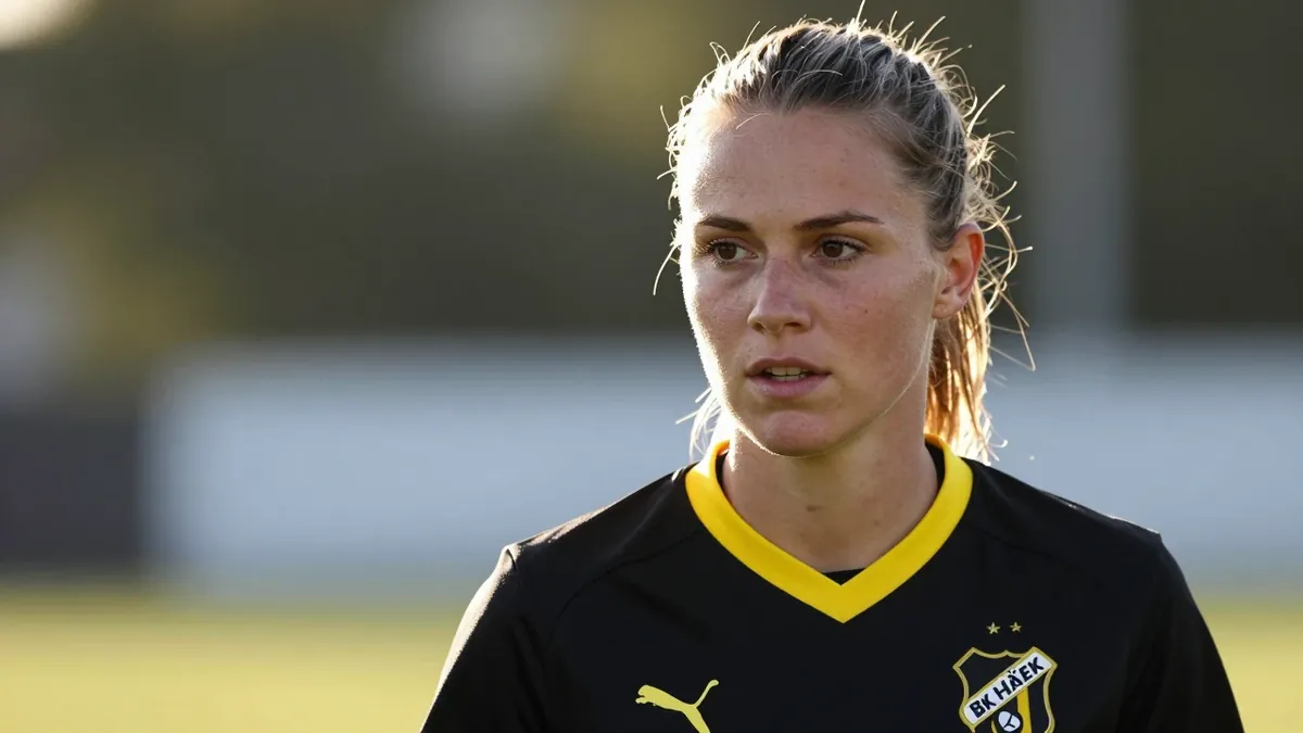 Serieledaren BK Häcken möter MFF borta i ett viktigt toppmöte, efter en sommar med stora förändringar i truppen med flera...