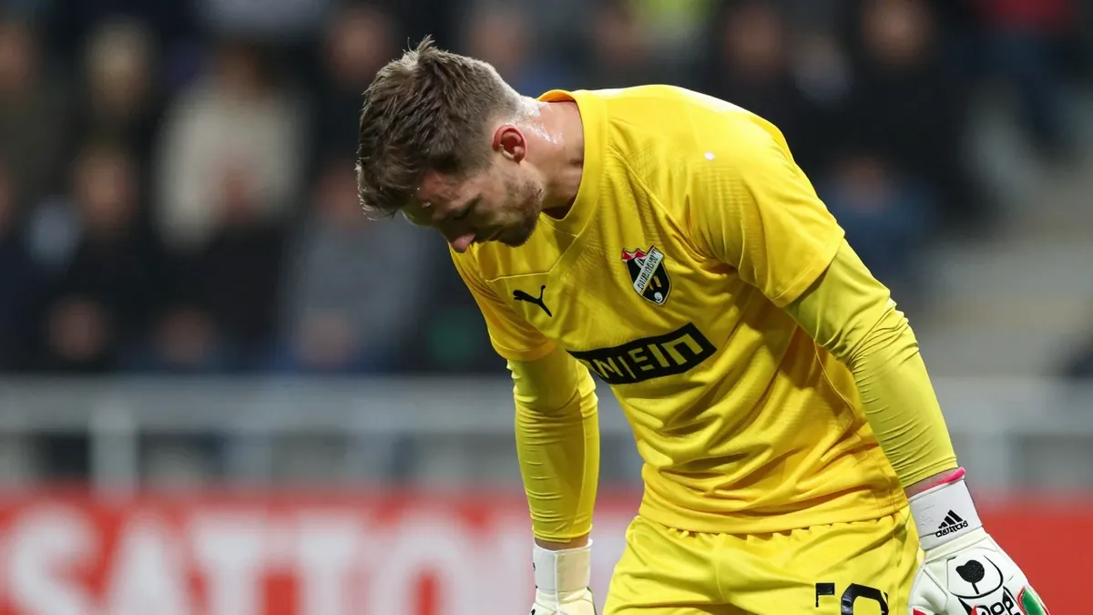 Häcken lost third place in Allsvenskan after a 3-1 defeat to Västerås SK, with a red card for Leo Väisänen and two quick...