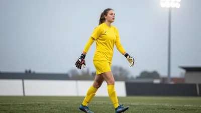 16-year-old goalkeeper Hanna Karlsson will make her first Champions League start for BK Häcken against Juventus on...